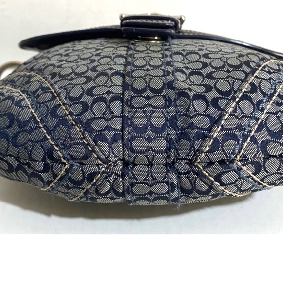 Coach vintage CC signature print canvas crossbody handbag - Picture 6 of 7